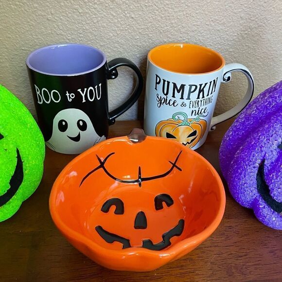 Halloween Spectrum Mugs Popcorn Pumpkins Pottery Barn Pumpkin - Picture 1 of 16